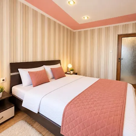 Rose Cream Cozy 1bedroom In Burgas