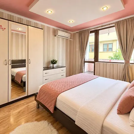 Apartamento Rose Cream Cozy 1bedroom In Burgas