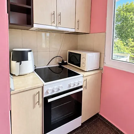 Rose Cream Cozy 1bedroom In Burgas